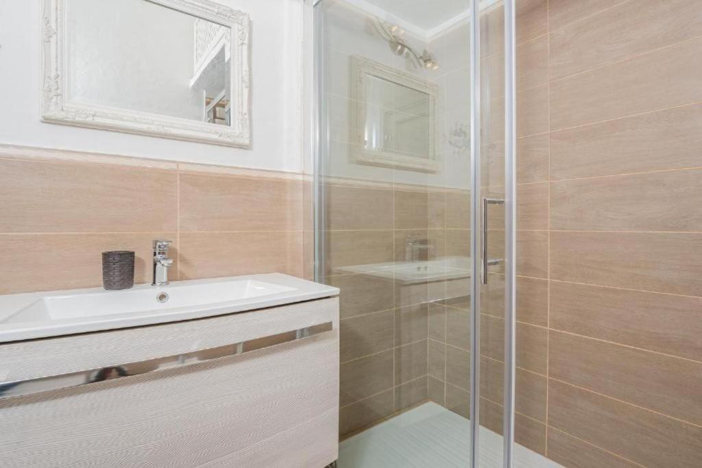 Bellissimo Appartamento Con Veranda Privata Al Centro Di Porto Rotondo Exteriér fotografie