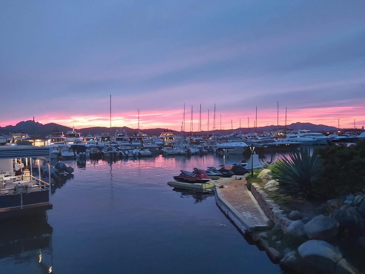 Bellissimo Appartamento Con Veranda Privata Al Centro Di Porto Rotondo Exteriér fotografie